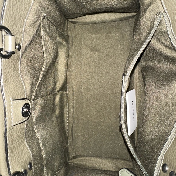 Coach Purse - Picture 4 of 8